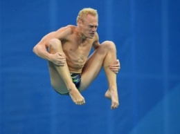 Титулованный чемпион из России опозорился на олимпийском турнире по прыжкам в воду: Видео
