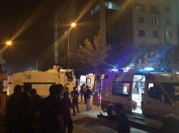 Полиция задержала подозреваемого в организации взрыва автомобиля в Турции