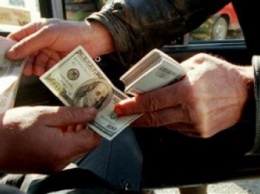 В результате уличной "валютной операции" кременчужанин лишился своих денег