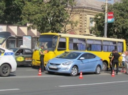 В Мариуполе произошло ДТП с участием "маршрутки" (ФОТО)
