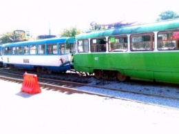 На Москалевке столкнулись два трамвая (ФОТО)