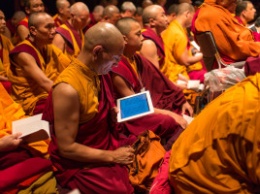 Просят деньги и предсказывают. В Китае разоблачили более 600 монахов-самозванцев