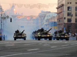 Восторженные киевляне и расстроенный "Киевавтодор": Как прошла репетиция парада войск с военной техникой