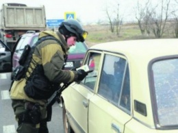 Новые правила заставили крымчан вернуться к украинским паспортам