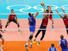 Российские волейболисты уступили США в сражении за бронзу