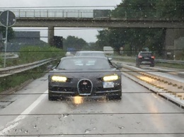 Читательница ТопЖыр засняла Bugatti Chiron на общих дорогах