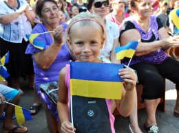 В Донецкой обл. жители прифронтового Чермалыка подняли над селом украинский флаг