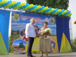 День Независимости Украины: бомонд в вышиванках, раздача каравая и наград