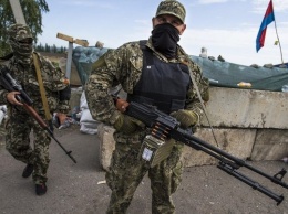 Постоянные обстрелы, дезертирство и пополнение из Росгвардии: Украинская разведка о жизни боевиков за минувшую неделю