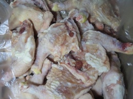 В Крым не пустили почти 20 тонн украинской курятины (ФОТО)