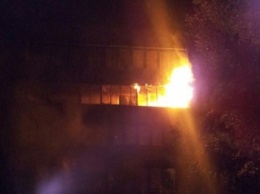 Ночью в Макеевке горела пятиэтажка (фото)