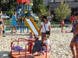В Северодонецке появились две новые детские площадки