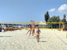 В Лазурном обьявили победителей чемпионата Украины по пляжному волейболу