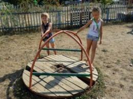 Кременчугский горисполком через все суды Украины отказывается от городских детских площадок