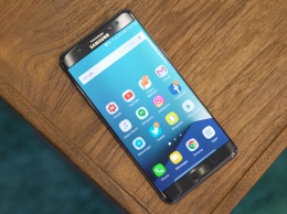 Samsung приостановила поставки Galaxy Note 7 после нескольких взрывов смартфонов