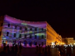 В Одессе проходит фестиваль света и проекции на здания Приморского бульвара (ФОТО)