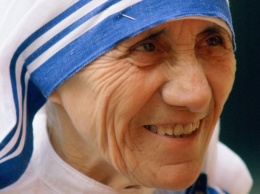 Папа Римский причислил Мать Терезу к лику святых