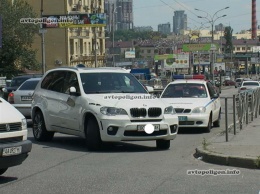 ДТП в Киеве: на Краснозвездном проспекте водитель BMW X5 не пропустил Mitsubishi Colt. ФОТО