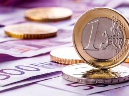 Межбанк: евро не удержало отметку в 30 гривен
