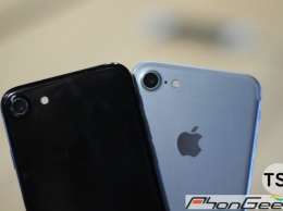 IPhone 7 в новом цвете «глянцевый черный» появился на фото накануне анонса