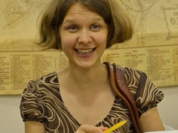 Одесская писательница собрала и подарила «Женско-мужской словарь» (ФОТО)