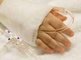 В Бердянской больнице извлекли инородный предмет из желудка годовалой девочки