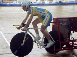 Велосипедист Е.Дементьев торжествовал в квалификации Паралимпийских игр