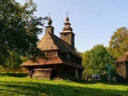 Москаля обвинили в искажении старинной церкви во время реставрации