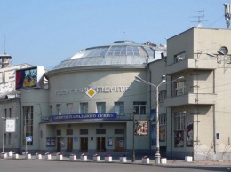 Следующая станция - "Театральная". Приключенческая адресная книга киевских театров