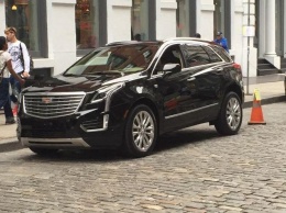 Cadillac XT5 –преемник SRX заснят без камуфляжа