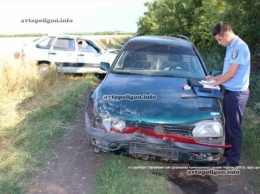 В Одесской области контрабандист на Volkswagen протаранил авто пограничников. ФОТО