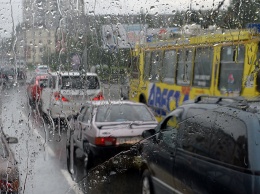В Киеве 7-бальные пробки и аварии из-за ливня