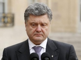 Президент в Днепр: Порошенко вручил квартиры военнослужащим