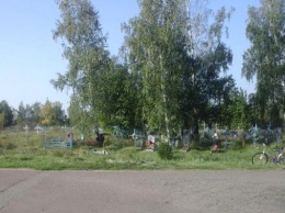 На Полтавщине произошло смертельное ДТП на кладбище (фото)