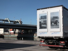 Немецкая RoadAds представила e-ink-панели для трансляции рекламы на грузовиках