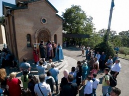 В Запорожье епископ освятил армянскую часовню, - ФОТО