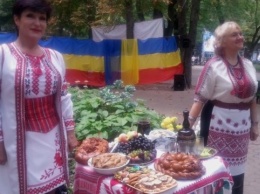 «Украинское подворье» в Кишиневе угощает гостей фестиваля этносов