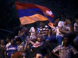 В Армении полиция выдвинула ультиматум митингующим