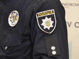 В Киеве мужчина избил копа и отобрал оружие