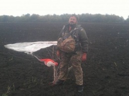 Запорожский депутат похвастался прыжком с парашютом на военных сборах, - ФОТОФАКТ