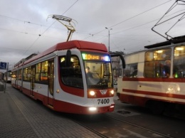 В Петербурге после аварии с трамваем трое человек пострадали