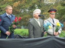 На митинге, посвященном 73-летию освобождения Кременчуга, сын освободителя рассказал о том, как это было (ФОТО)
