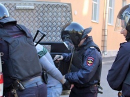 Полицейские открывали в Москве гей-клубы ради шантажа клиентов за связи с подростками