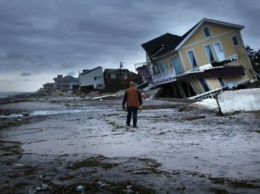 Уровень опасности урагана "Мэтью" опустился до четвертой категории