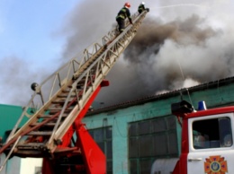 В Тернополе ликвидировали пожар на путевом заводе
