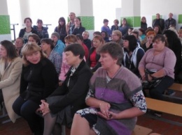 Жители поселка Ждановского "голосовали" за ремонт объездной дороги в Доброполье