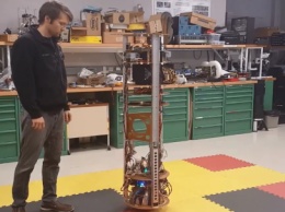 SimBOT - робот со сферическим индукционным двигателем