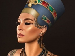 Наргиз Закрова снялась в образе Нефертити