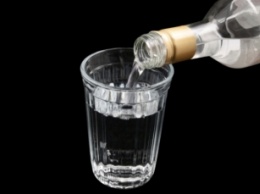В Украине от некачественного алкоголя ежегодно умирают 10 тысяч человек, - "Укрводка"