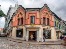Сотрудники эстонского McDonald's стали оправдываться за свой выбор в новой рекламе компании
